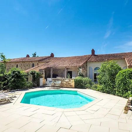 Saint-laurent Pool & Garden, Cleaning Included